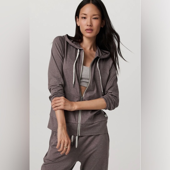 Vuori Halo Performance Hoodie 2.0 - Picture 4 of 10